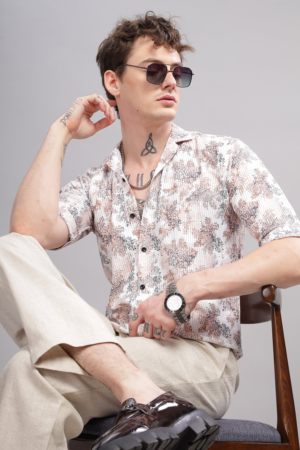 O'LYN SWEET BEIGE FLORAL PRINT CORDUROY MEN'S SHIRT