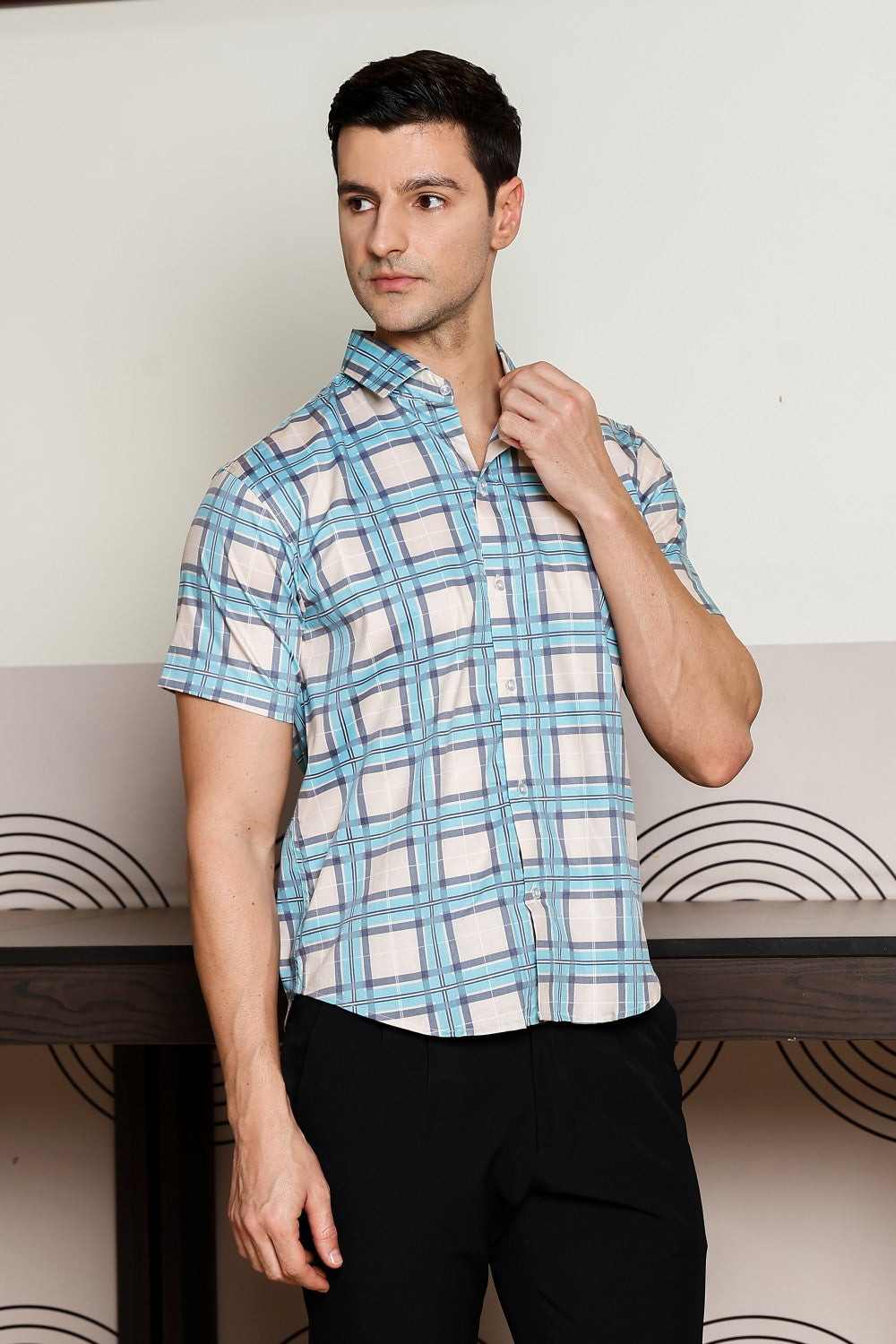O'LYN CHECKED HALF SLEEVE COTTON MEN SHIRT